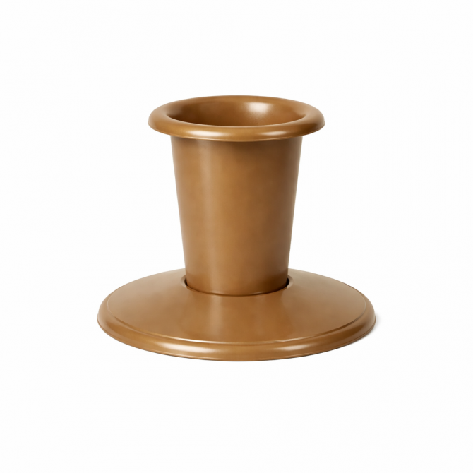 Vāze zemā zelta krāsā 